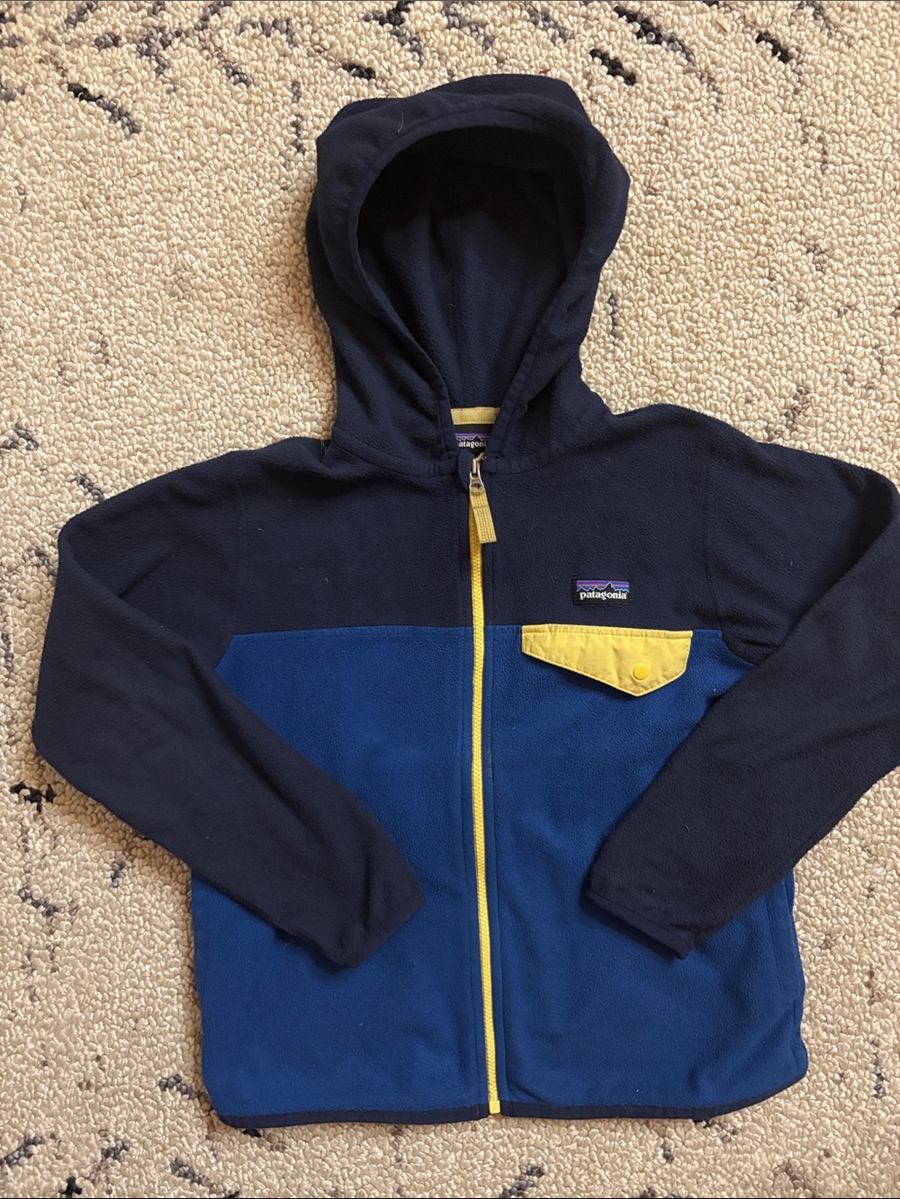 Patagonia Kids fleece jacket  (5-6T)